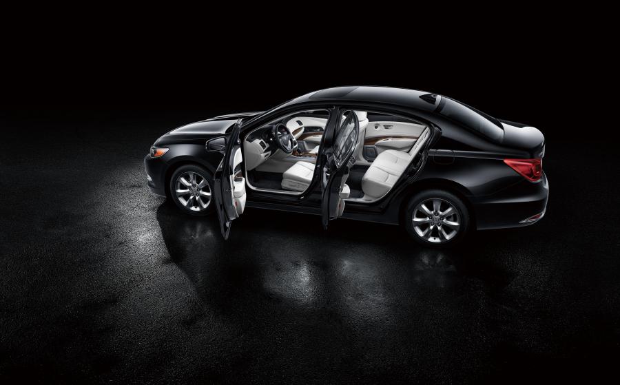  Acura RLX 2013 года  (CN) (фото 8 из 10)
